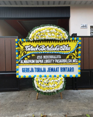 Papan Bunga Duka di Sungai Miai