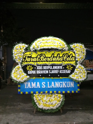 Papan Bunga Duka di Sungai Miai